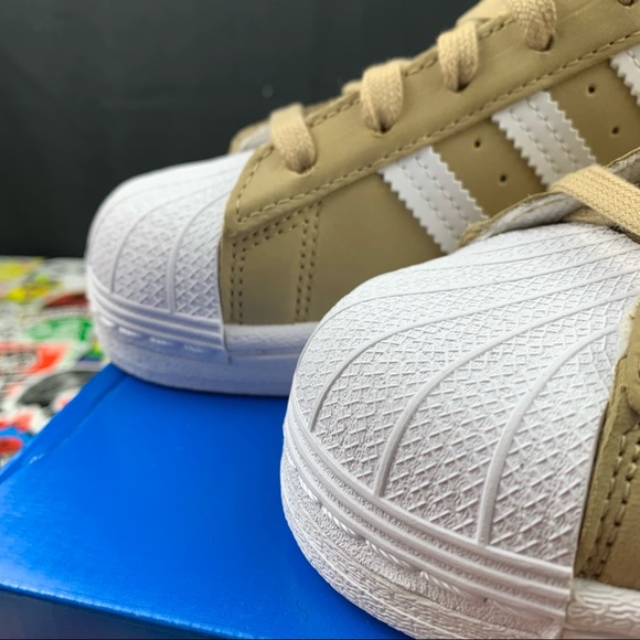 Adidas Superstar Desert Tan Sneakers Women’s Various Sizes - Picture 10 of 12